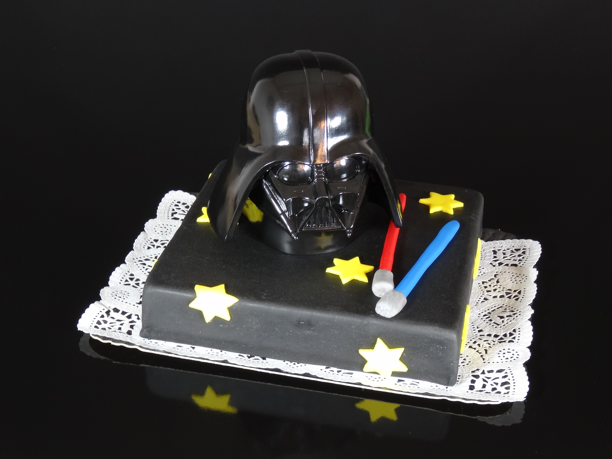 Starwars Sparkässeli-Torte