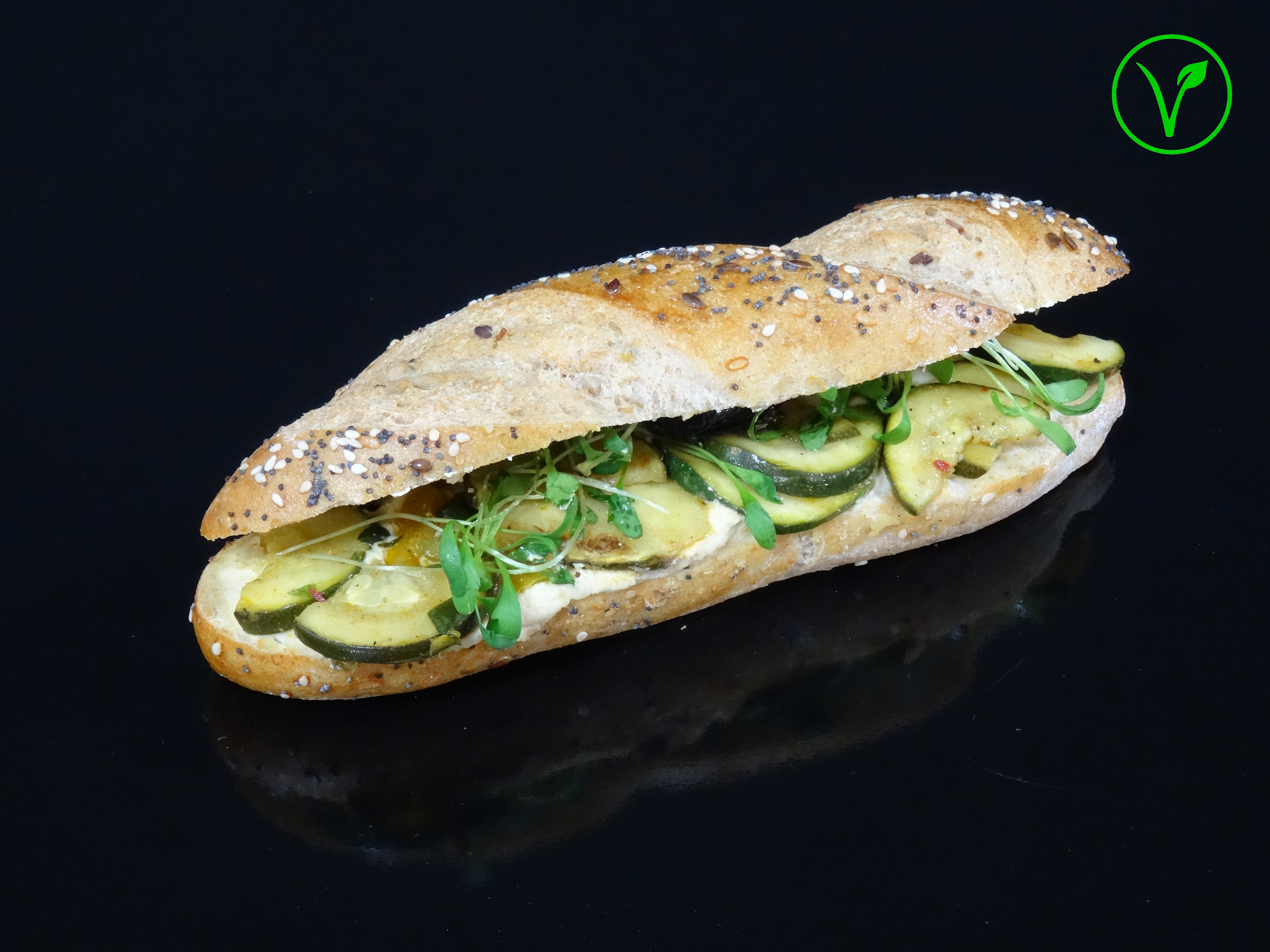 Baguette-Sandwich Anti-Pasti & Hummus (vegan)