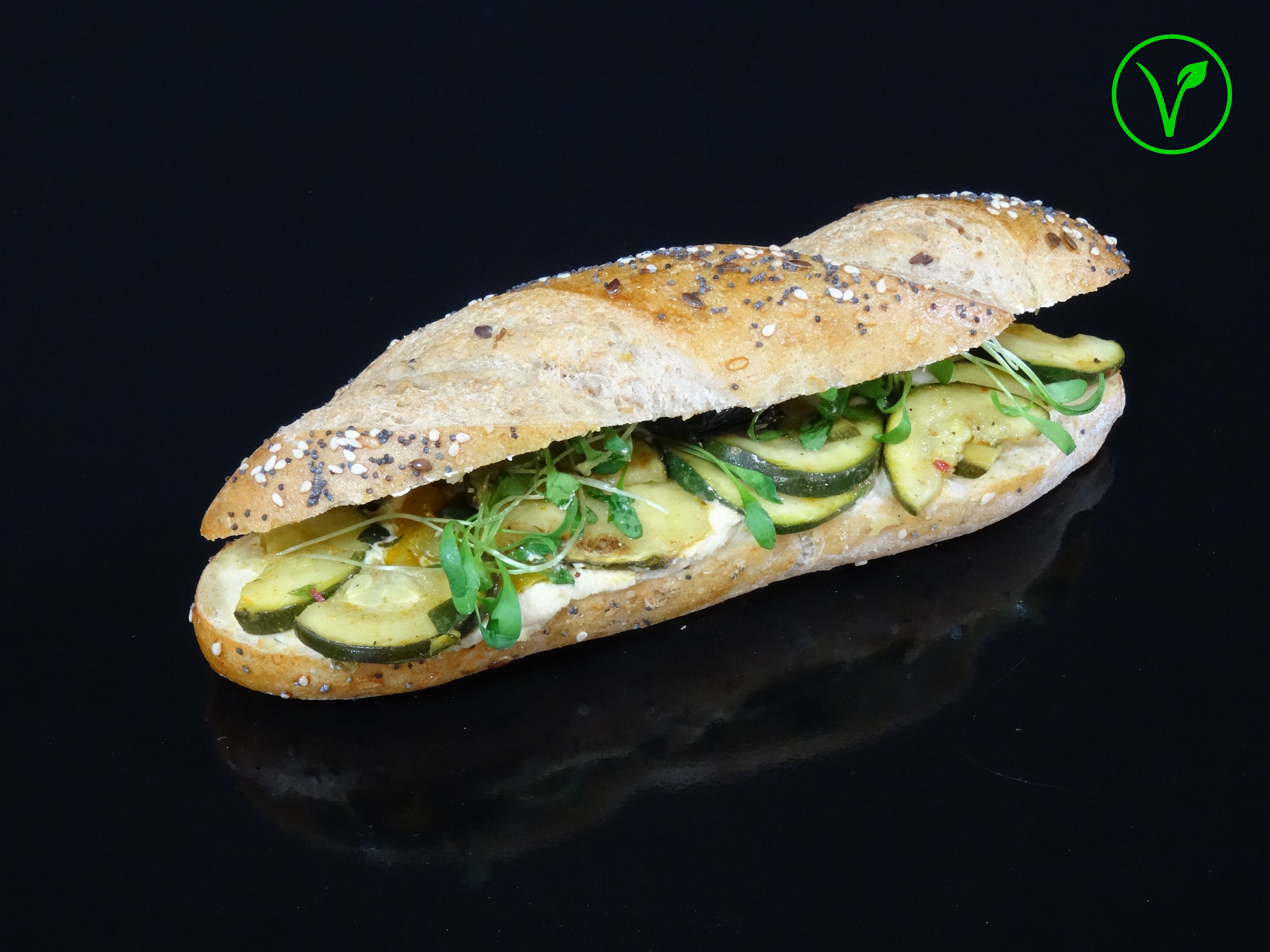Baguette-Sandwich Marokkanisches Gemüse mit Houmous(vegan)