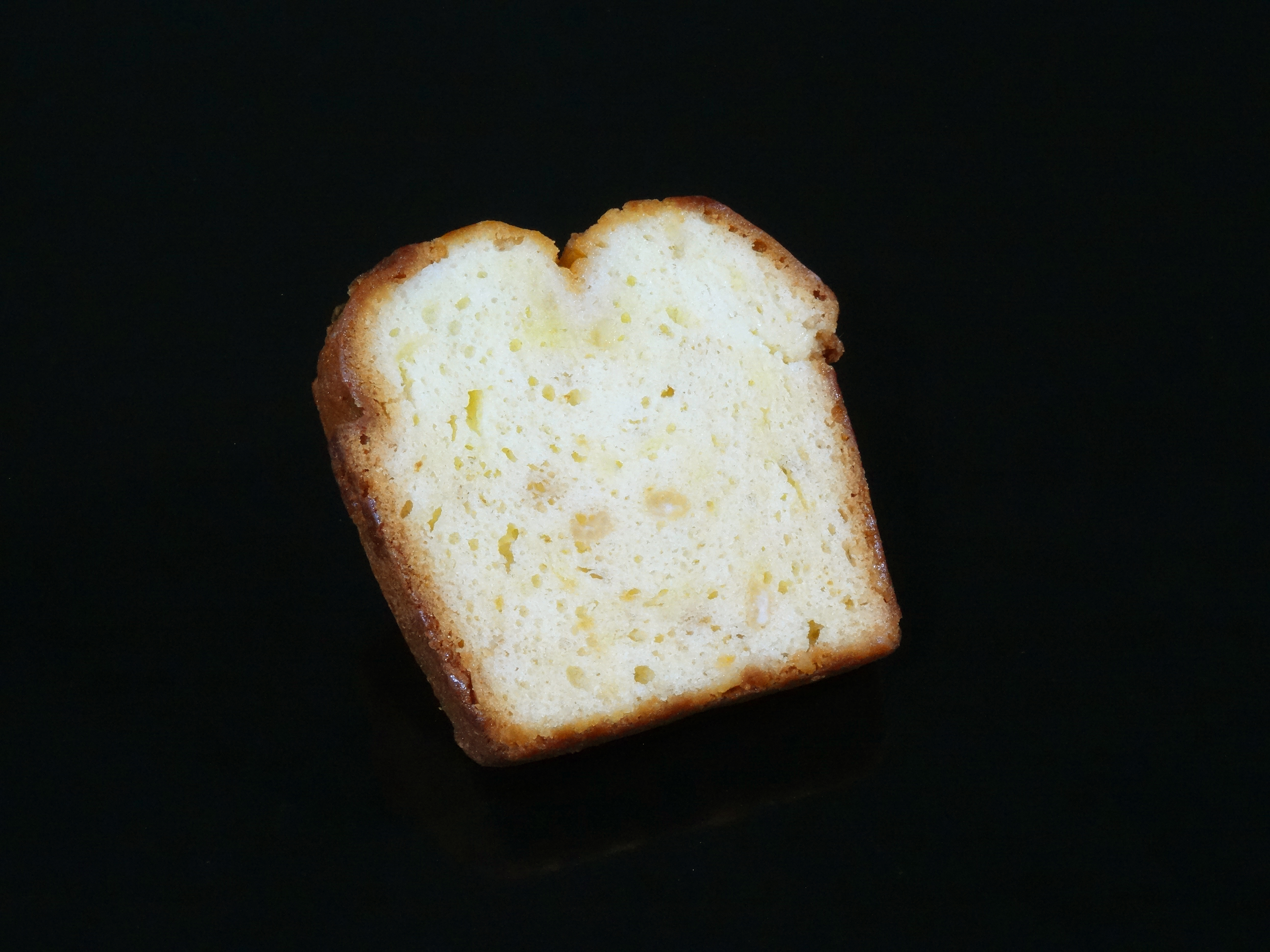 Zitronencake-Tranche