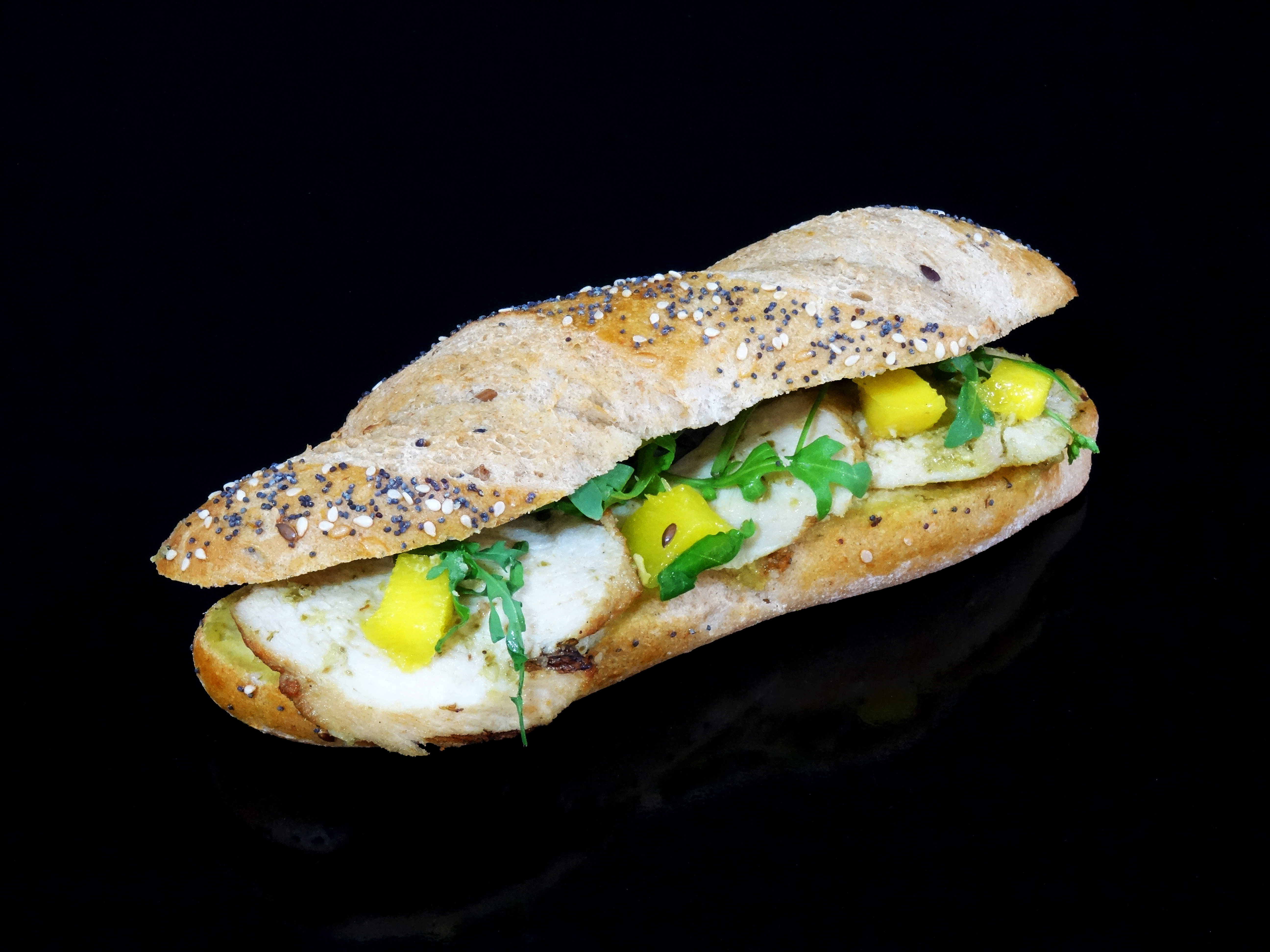 Baguette-Sandwich Poulet mit Pesto & Mango